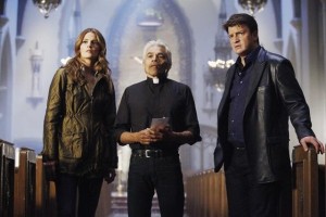 CASTLE - "Always" -- When the murder of an Army veteran puts Beckett on the trail of the man who shot her, Castle must decide how much he's willing to sacrifice to keep her safe. As secrets are revealed and feelings are put on the table, the lives of the detectives at the 12th Precinct may never be the same, on the Season Finale of "Castle," MONDAY, MAY 7 (10:01-11:00 p.m., ET), on the ABC Television Network. (ABC/VIVIAN ZINK)STANA KATIC, SAL LOPEZ, NATHAN FILLION
